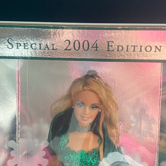 2004 Vintage Special Edition Christmas Barbie - Picture 7 of 8